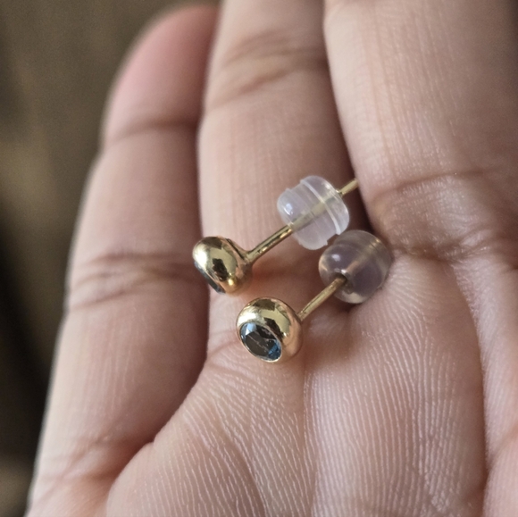 Mejuri 14k Gold Topaz Earrings - Picture 7 of 7